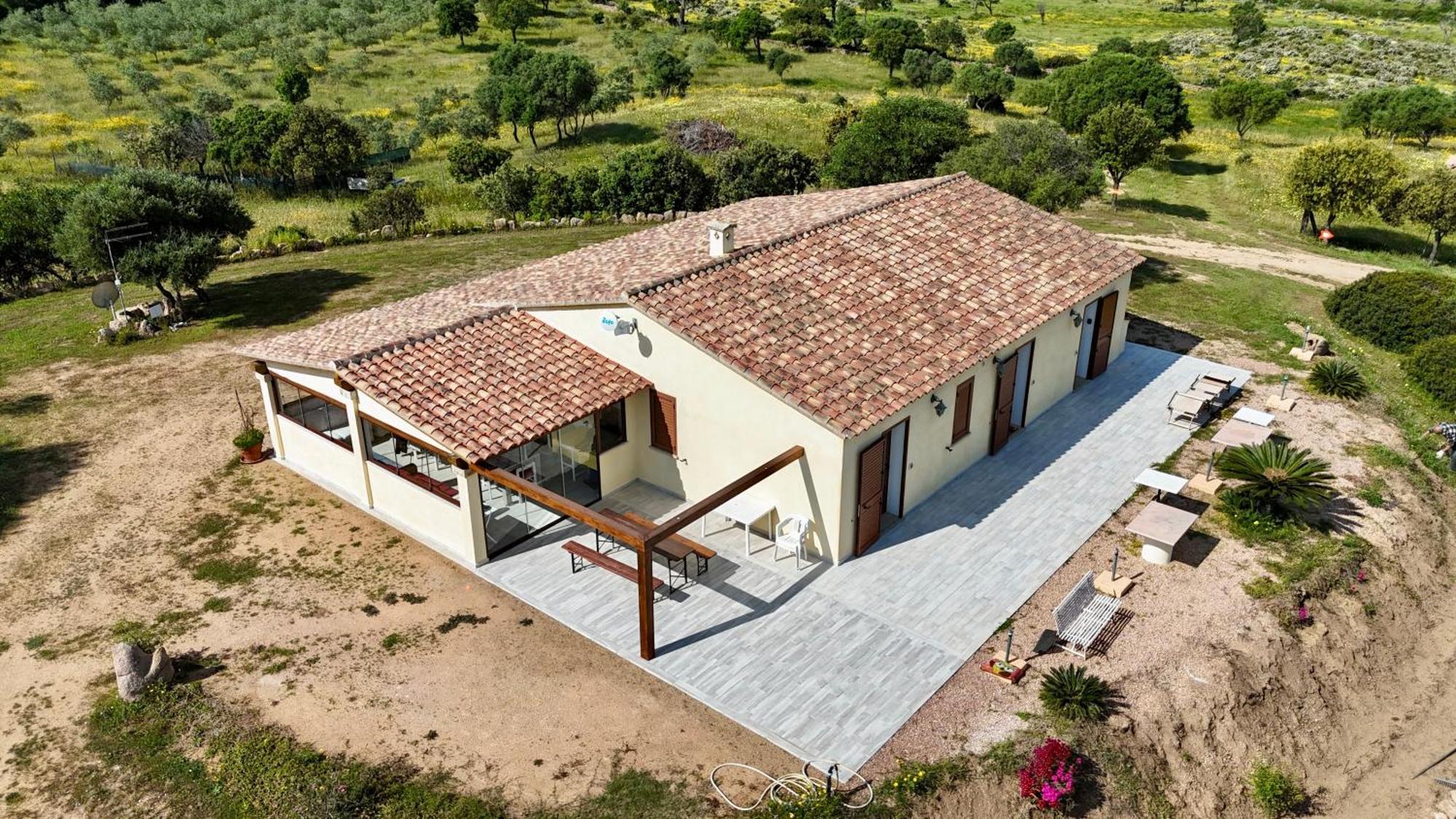 Molti Mari B&B Resort Olbia Ngoại thất bức ảnh