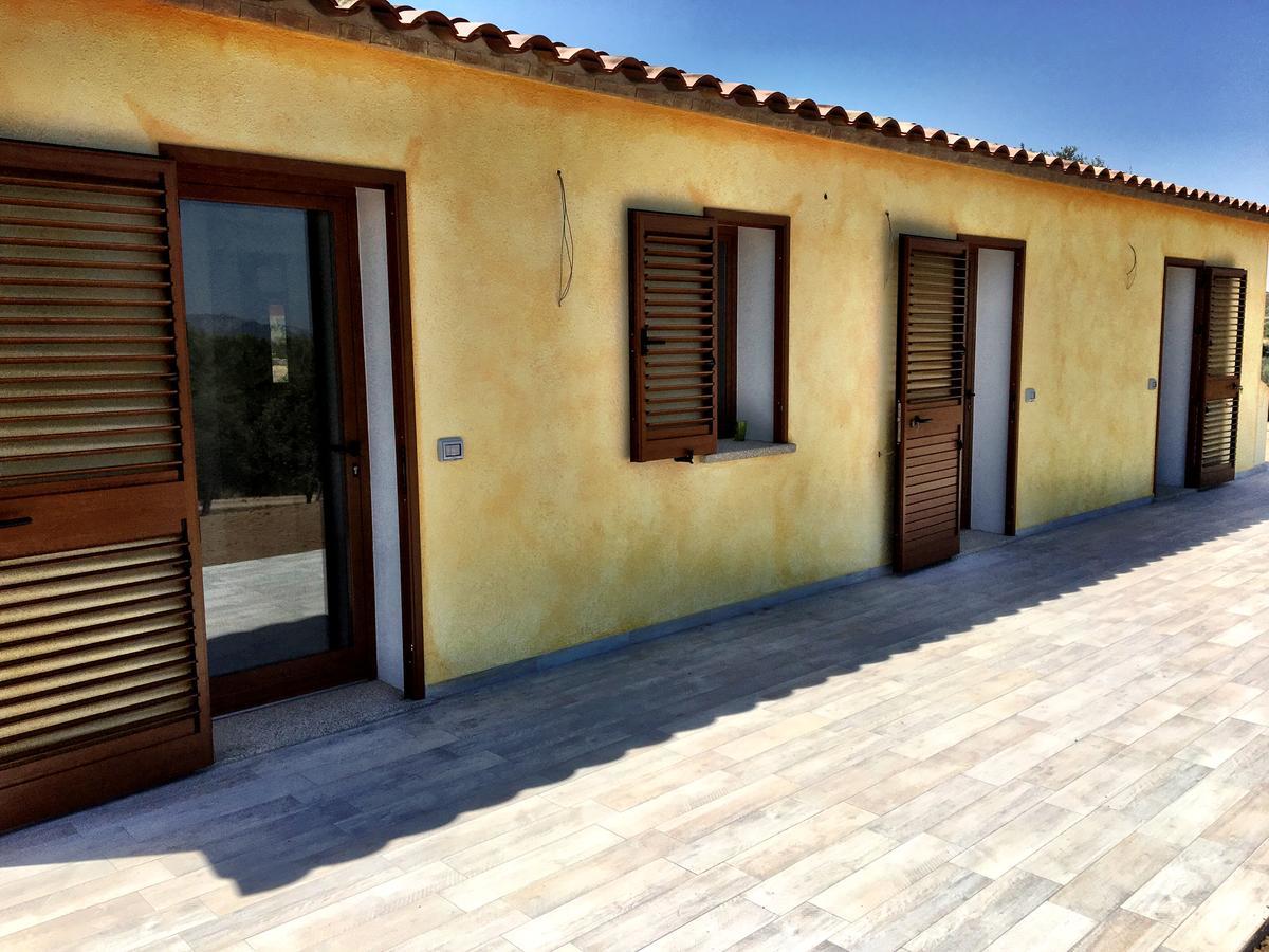 Molti Mari B&B Resort Olbia Ngoại thất bức ảnh