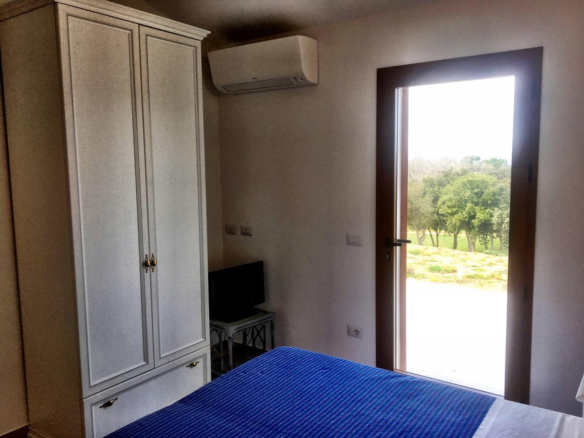 Molti Mari B&B Resort Olbia Ngoại thất bức ảnh